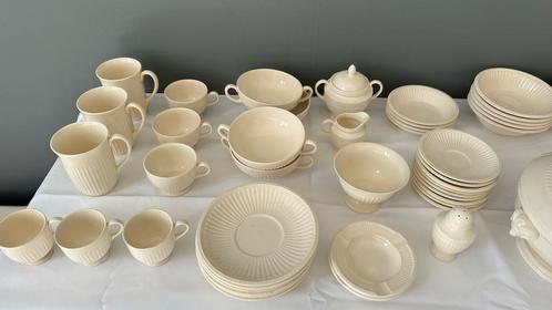 Wedgwood Edme 69-delig Servies, Huis en Inrichting, Keuken | Servies, Gebruikt, Compleet servies, Wedgwood, Aardewerk, Ophalen of Verzenden