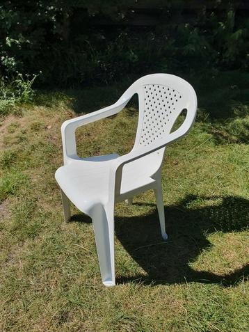 kinder tuinstoeltje beschikbaar voor biedingen