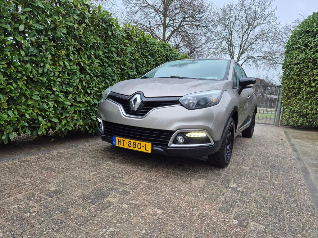Renault Captur 1.2 TCE 120 EDC 2016 Bruin, Auto's, Stof, 625 kg, 118 pk, 4 cilinders