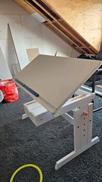 Tekentafel - kindertafel - verstelbare tafel, Doe-het-zelf en Verbouw, Tekentafels, Ophalen, Zo goed als nieuw