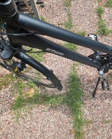btwin hoprider 520 ,damesfiets,  zwart. 26-28 inch.  beschikbaar voor biedingen