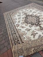 Te koop een mooie grote vloerkleed 240/340, Overige kleuren, 200 cm of meer, Ophalen of Verzenden, Zo goed als nieuw