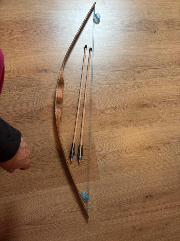 Stoere houten boog met 2 pijlen., Kinderen en Baby's, Speelgoed | Houten speelgoed, Zo goed als nieuw, Overige typen, Ophalen of Verzenden