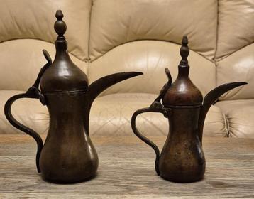Antieke Arabische Dallas koffiekan.  beschikbaar voor biedingen