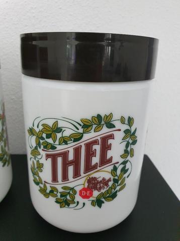 2 Douwe Egberts bewaarpotten Thee & Licht en Romig samen €10 beschikbaar voor biedingen