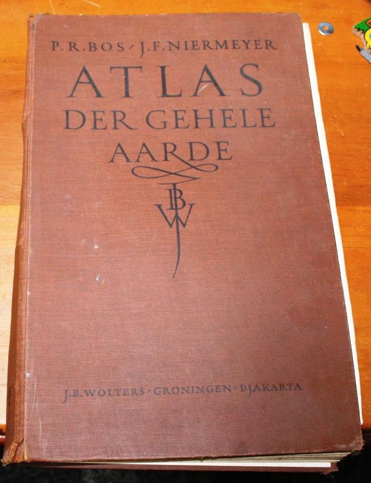 Atlas der gehele Aarde, Boeken, Atlassen en Landkaarten, Gelezen, Bosatlas, Wereld, 1800 tot 2000, Ophalen of Verzenden