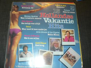 32 diverse lp's pin-up dames mancave muurhangers  beschikbaar voor biedingen