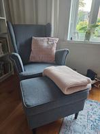 Grijze Oorfauteuil met Voetenbank, Huis en Inrichting, Fauteuils, Ophalen, 75 tot 100 cm, Zo goed als nieuw, 75 tot 100 cm