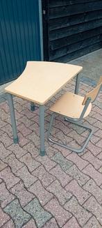 2 school tafels en stoelen, Kinderen en Baby's, Kinderkamer | Tafels en Stoelen, Ophalen, Gebruikt, Stoel(en)