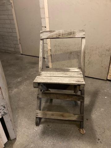 Stoel voor buiten van hardhout. Inklapbaar en stevig.  beschikbaar voor biedingen