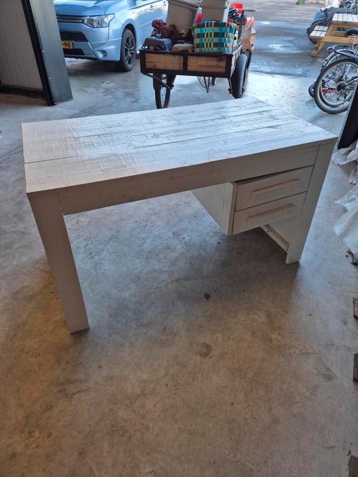 Geverfd bureau, Huis en Inrichting, Complete inboedels, Ophalen