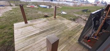 Douglas palen 3000 x 140 x 140 mm watervast vlonder hout beschikbaar voor biedingen