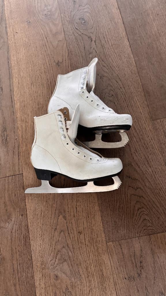 kunstschaatsen maat 36, Sport en Fitness, Schaatsen, Overige merken, Gebruikt, Ophalen of Verzenden, Kunstschaatsen