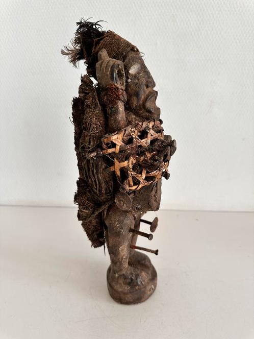Bakongo Nkisi fetisj huisaltaarbeeld Koloniaal Congo 1950, Antiek en Kunst, Kunst | Niet-Westerse kunst, Ophalen of Verzenden