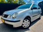 Volkswagen Polo 1.2 47KW 2002 Grijs APK NAP, Auto's, Stof, 64 pk, Origineel Nederlands, Bedrijf