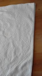 Sprei / plaid/ deken wit motief 240  x  240, Huis en Inrichting, Slaapkamer | Beddengoed, Wit, Tweepersoons, Ophalen of Verzenden