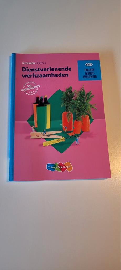 Theorieboek dienstverlening niveau 2, Boeken, Schoolboeken, Nieuw, Overige niveaus, Ophalen of Verzenden