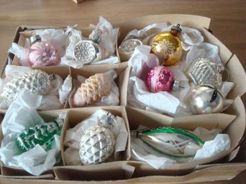 kerstballen oud beschikbaar voor biedingen