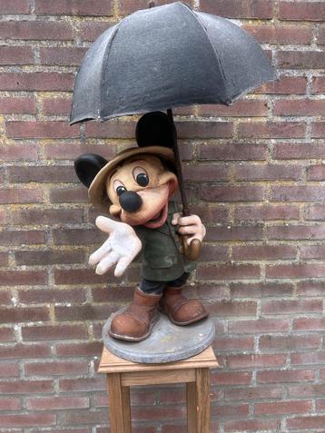 Mickey Mouse Beeld met Paraplu - Disney Decoratie Tuinbeeld  beschikbaar voor biedingen