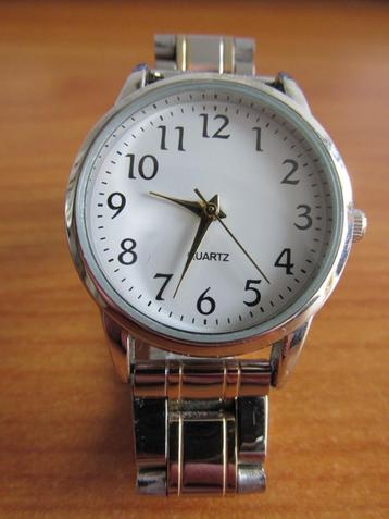 Nieuw dames quartz horloge beschikbaar voor biedingen