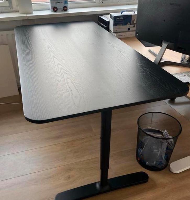IKEA bureau, Huis en Inrichting, Bureaus, Zo goed als nieuw, Ophalen