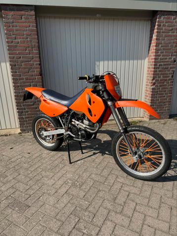 Ktm lc4 600 cc met kenteken crossmotor croser enduro beschikbaar voor biedingen