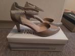Beige Hakken Pierre One - Maat 38, Kleding | Dames, Schoenen, Ophalen, Pumps, Beige, Zo goed als nieuw