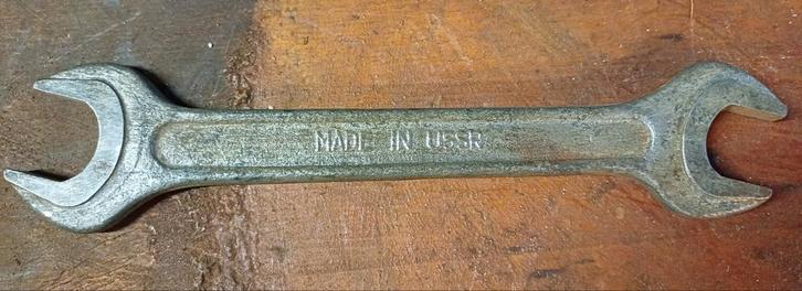 Vintage USSR Steeksleutel, Antiek en Kunst, Antiek | Gereedschap en Instrumenten, Ophalen of Verzenden