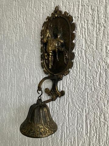 Vintage Mooi bewerkte Koperen Deurbel beschikbaar voor biedingen