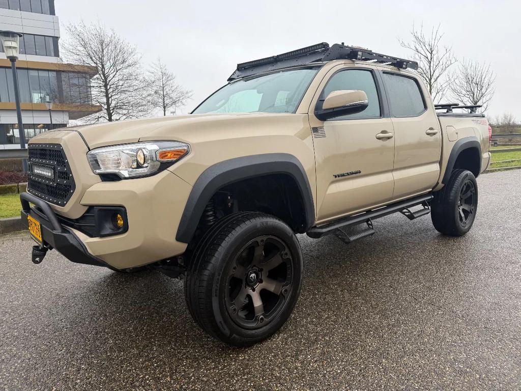 Toyota tacoma TRD Dubbelen Cabine 4X4 3.5 V6 Automaat Airco, Auto's, Toyota, Automaat, Bruin, 2168 kg, Bedrijf