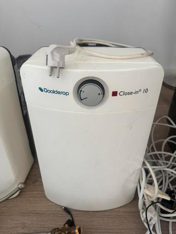 2 stuks daalderop close in boiler 10 liter beschikbaar voor biedingen