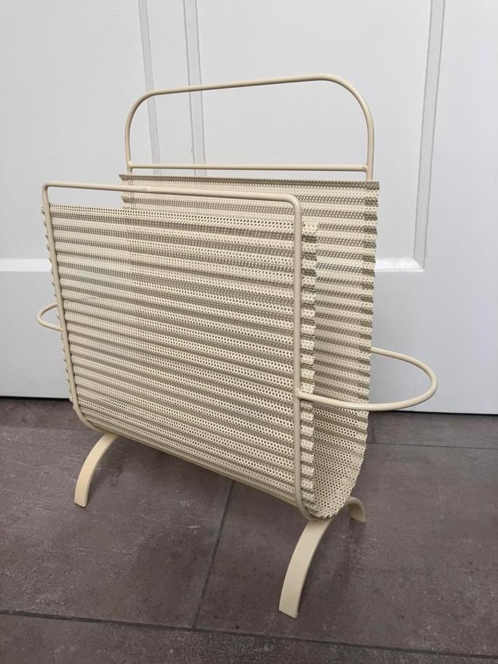 Vintage tijdschriftenrek Pilastro - Mathieu Mategot, Huis en Inrichting, Woonaccessoires | Krantenbakken en Lectuurbakken, Gebruikt