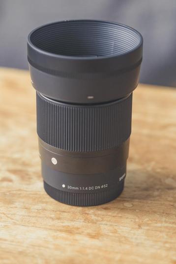 Sigma 30mm f/1.4 lens canon ef-m mount 