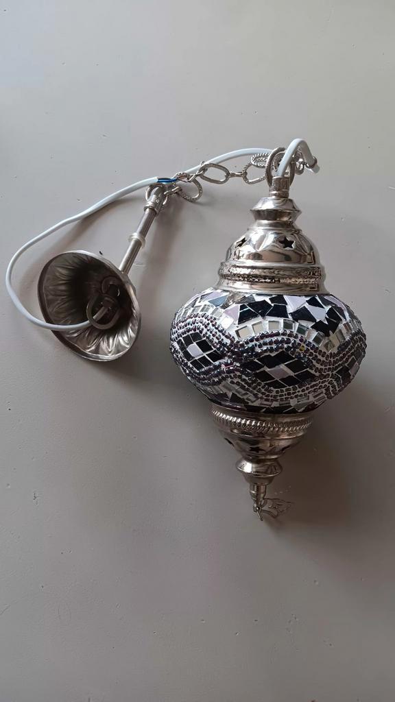 Oosters lampje in kleuren roze en paars, Huis en Inrichting, Lampen | Hanglampen, Nieuw, Minder dan 50 cm, Glas, Metaal, Ophalen of Verzenden