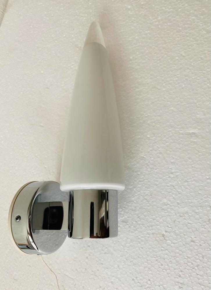 Jaren 80 cone wandlamp / badkamer-lampje, Huis en Inrichting, Lampen | Wandlampen, Gebruikt, Glas, Metaal, Ophalen of Verzenden