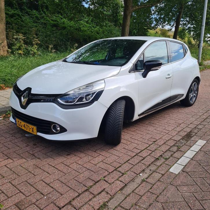 Renault Clio 1.5 DCI 66KW 5-DRS 2015 Wit, Auto's, Renault, Particulier, Clio, ABS, Adaptive Cruise Control, Airbags, Airconditioning
