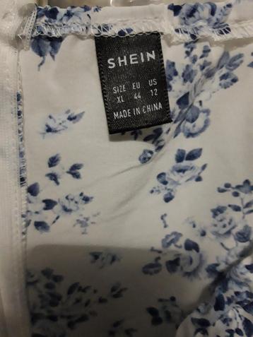 Shein Bloemenjurk Maat XL beschikbaar voor biedingen