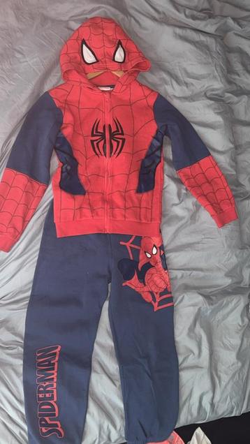 Spiderman Set 134/140 beschikbaar voor biedingen