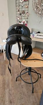 Daaleman  17 inch Dressuur Zadel 2025, Ophalen, Zo goed als nieuw, Dressuur