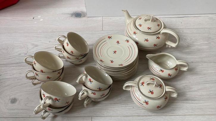 Prachtig compleet servies! 12 delig. theepot melk/suikerpot, Huis en Inrichting, Overige Huis en Inrichting, Zo goed als nieuw