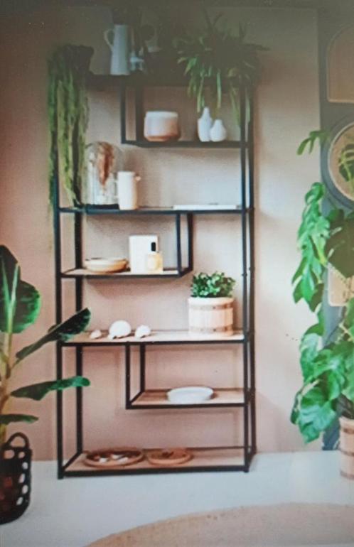 Metalen kast met blank houten planken. NIEUW!!!, Huis en Inrichting, Kasten | Wandmeubels, Nieuw, Minder dan 150 cm, 25 tot 50 cm