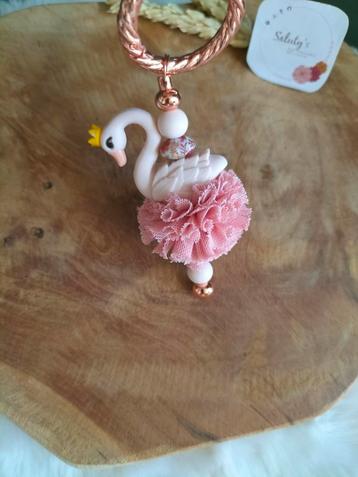 Nieuw • Prachtige sleutelhanger/clip on Zwaantje  beschikbaar voor biedingen