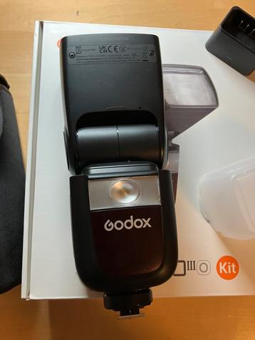 Godox  V860 III beschikbaar voor biedingen