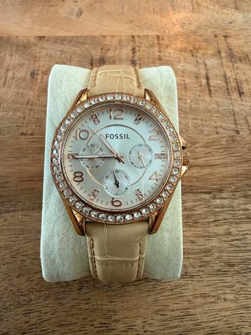 Fossil Dameshorloge ES 3466 - Goud met zirkonia. beschikbaar voor biedingen