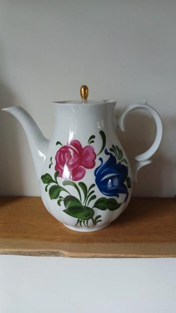 Theepot beschikbaar voor biedingen