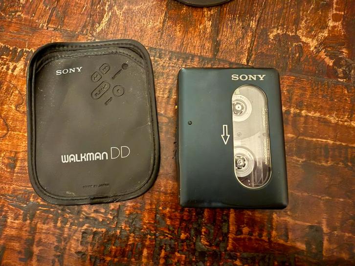 Vintage Sony WM DD 33 quartz walkman mega bass izgst, Audio, Tv en Foto, Walkmans, Discmans en Minidiscspelers, Walkman, Ophalen of Verzenden