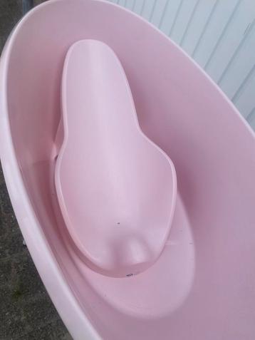 Baby badje roze beschikbaar voor biedingen