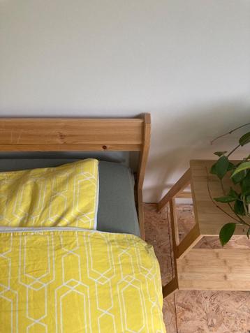 Grenen bedframe 140x200 cm, IKEA Neiden incl. lattenbodems - afbeelding 2