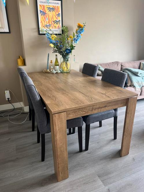 Eettafel (houtlook) en 4 stoelen (ook los verkrijgbaar), Huis en Inrichting, Tafels | Eettafels, Gebruikt, 50 tot 100 cm, 150 tot 200 cm