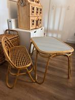 OYOY Rainbow kindertafel en bankje rotan raffia riet, Kinderen en Baby's, Ophalen, Zo goed als nieuw